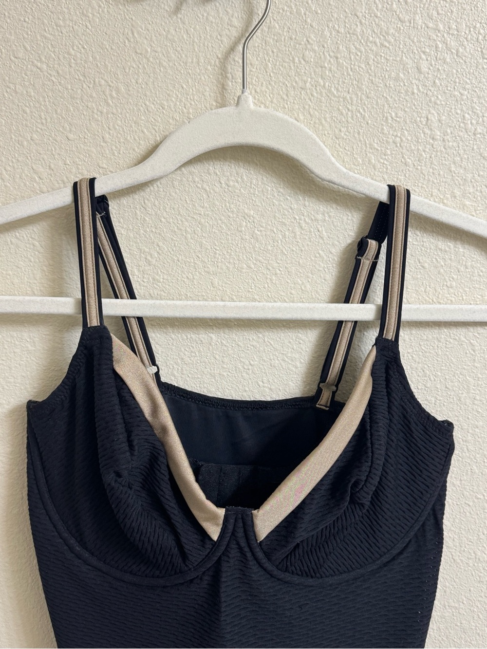 Fantasie Black Textured Underwire Tankini Top | Size 32H | Adjustable Straps - Picture 2 of 5